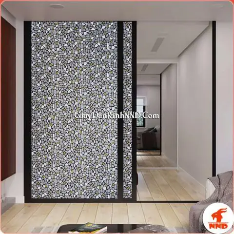 giấy dán kính phòng ngủ
