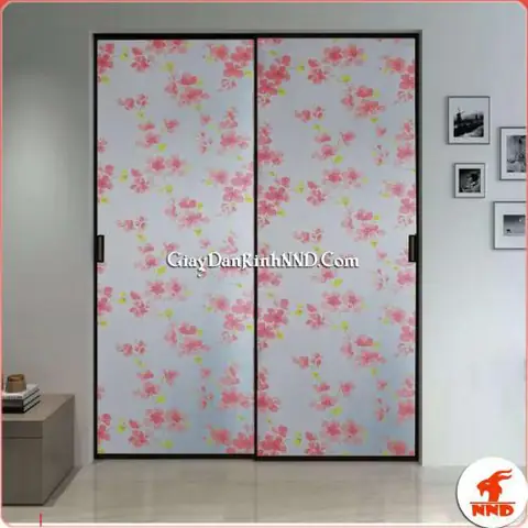 giấy dán kính phòng ngủ