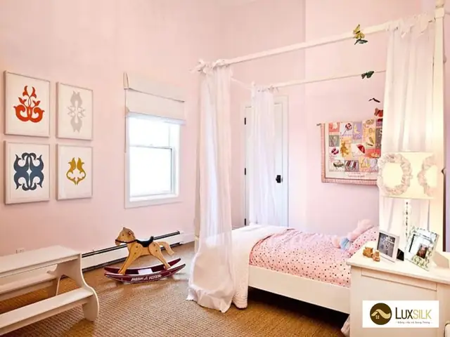 Giấy dán tường phòng ngủ màu hồng: Chọn sao cho đẹp và không bị sến? Giấy dán tường phòng ngủ màu hồng: Chọn sao cho đẹp và không bị sến?