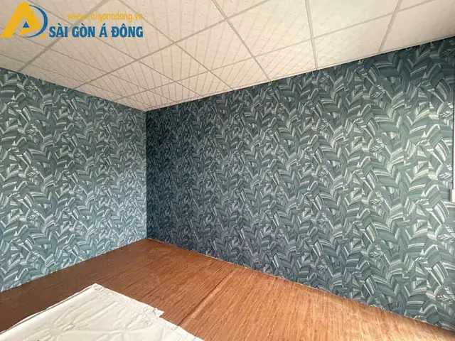 Giấy dán tường phòng ngủ nam cho nhà phố