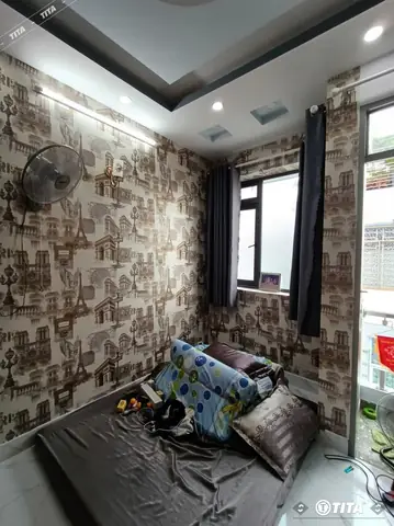 Trang trí giấy dán tường đẹp cho phòng ngủ màu xanh hiện đại