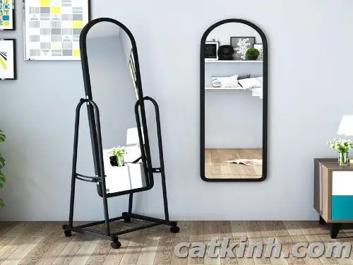 Gương đứng phòng ngủ có viền dán tường