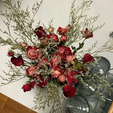 hoa khô trang trí phòng ngủ