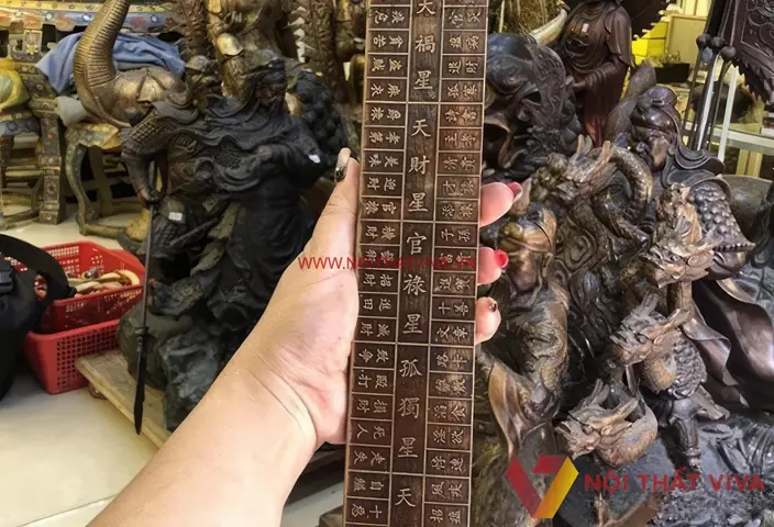 Kệ Đục Lỗ Trang Trí Phòng Ngủ: Lợi Ích Và Cách Bố Trí Sáng Tạo Kệ Đục Lỗ Trang Trí Phòng Ngủ: Lợi Ích Và Cách Bố Trí Sáng Tạo