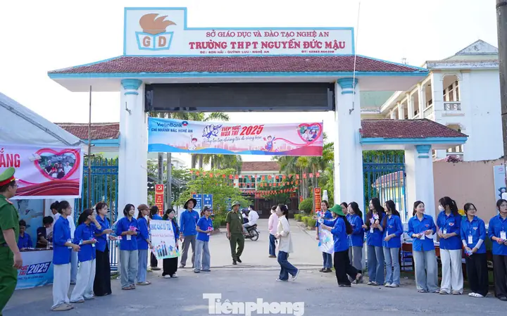 Kệ Ti Vi Phòng Ngủ Huyện Hóc Môn Thaihoaphat.vn Có Gì Đặc Biệt?