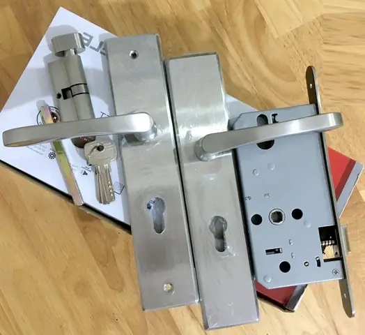 Hướng dẫn chọn khóa cửa Hafele cho phòng ngủ tay nắm gạt