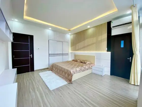 Cửa phòng ngủ