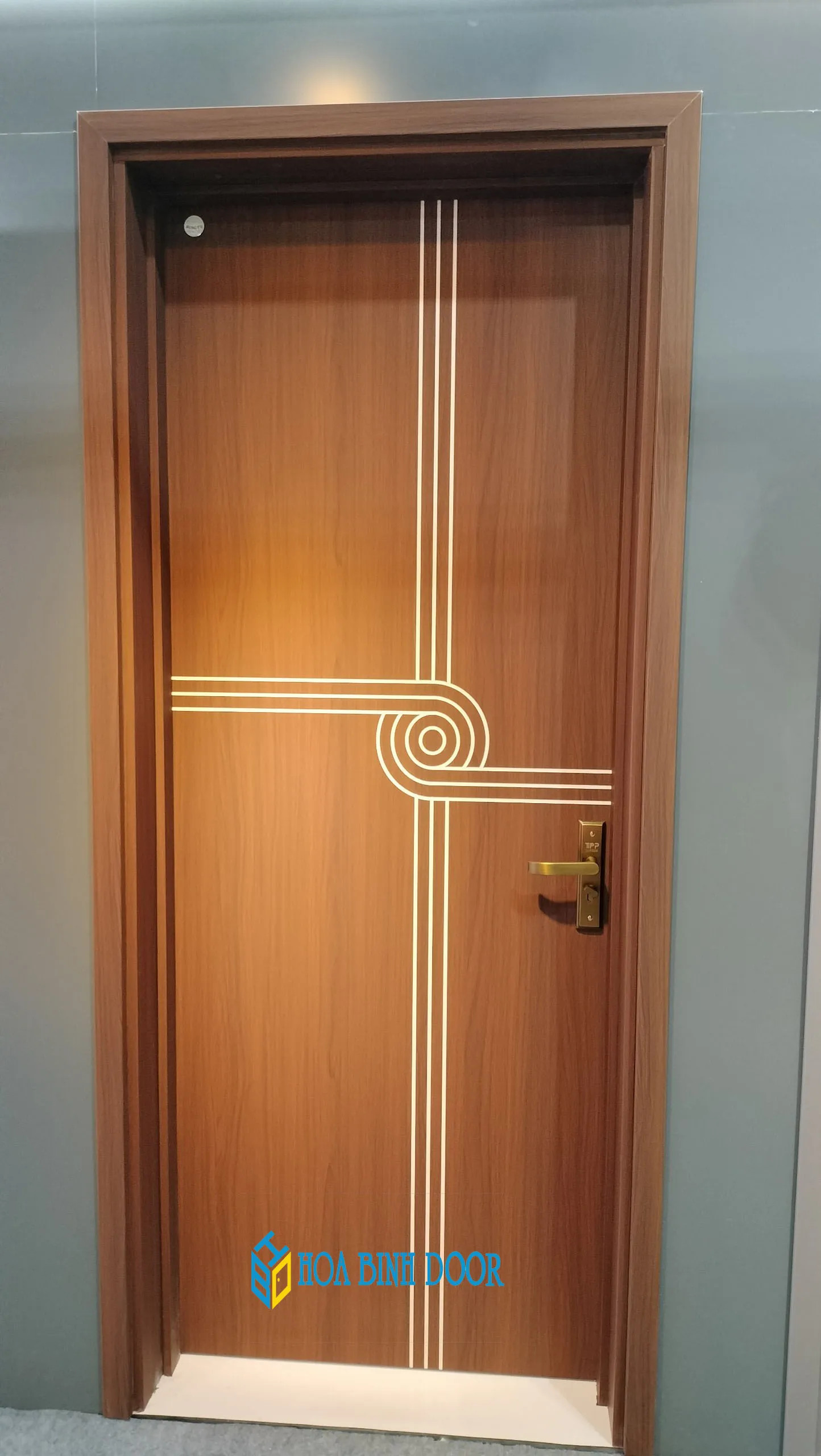 Mẫu cửa gỗ nhựa composite phòng tắm