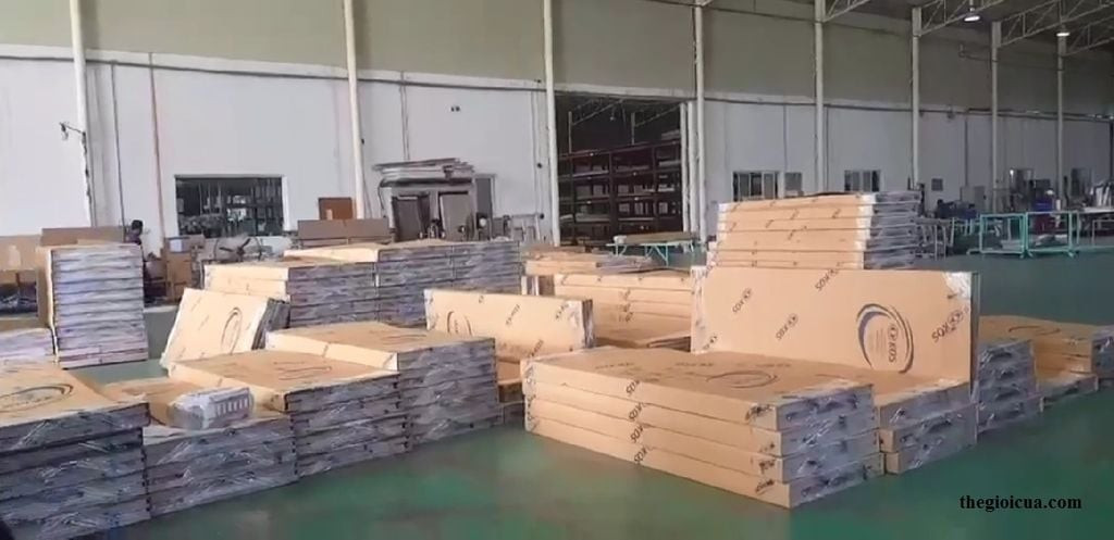 Mẫu cửa nhựa ABS KOS vân gỗ hiện đại, lựa chọn bền đẹp cho các căn hộ ở Hà Nội