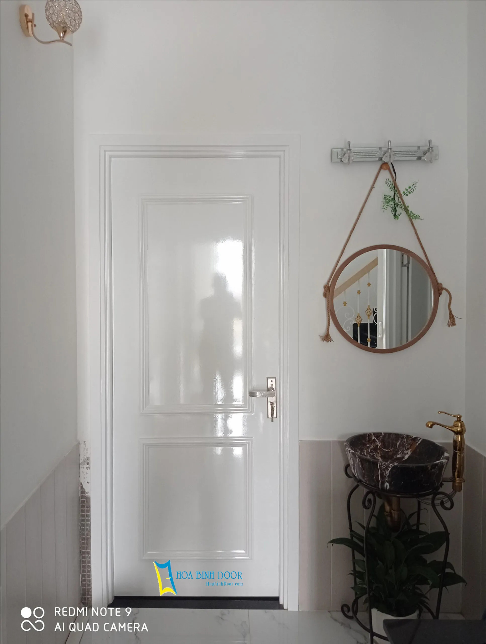Mẫu cửa nhựa composite với thiết kế hiện đại phù hợp không gian Quảng Ngãi