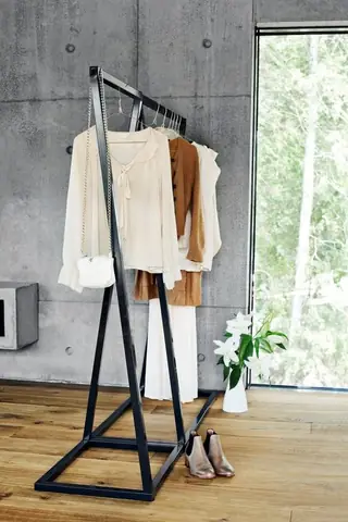 móc treo quần áo phòng ngủ