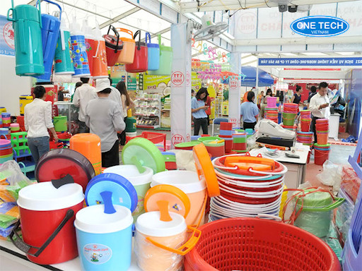 Người tiêu dùng lựa chọn sản phẩm nhựa bền đẹp