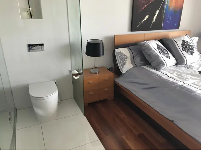 nhà vệ sinh trong phòng ngủ nhà vệ sinh trong phòng ngủ