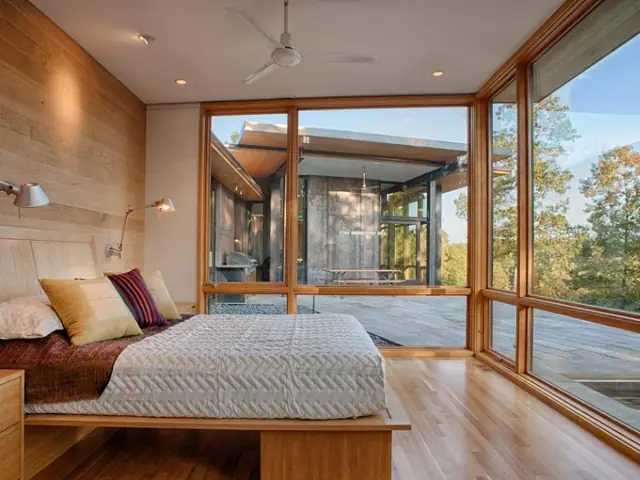 Thiết Kế Nội Thất Phòng Ngủ Có Cửa Kính Lớn: Xu Hướng & Lưu Ý