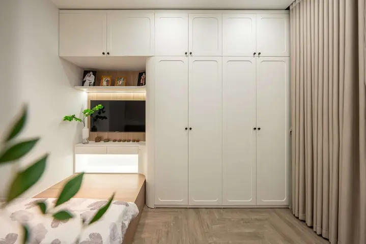 Mẫu 3: Mẫu phòng ngủ 11m2 gỗ công nghiệp tinh tế Mẫu 3: Mẫu phòng ngủ 11m2 gỗ công nghiệp tinh tế