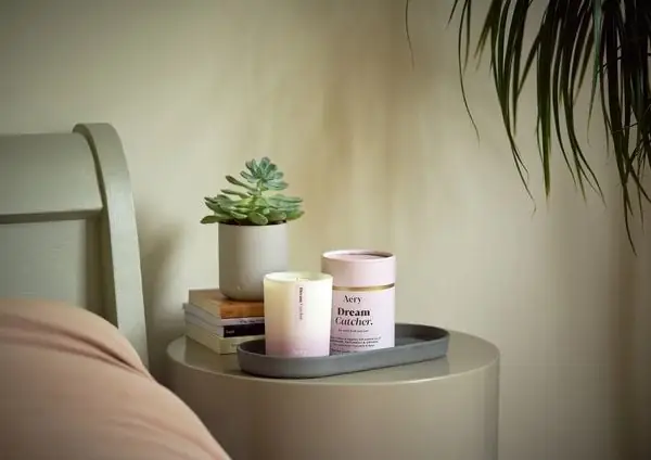 Cách sắp xếp phòng ngủ ấm cúng và bàn tiện nghi