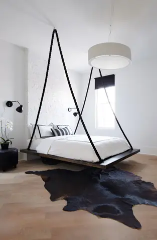 5. Trang trí phòng ngủ bằng giường treo pallet 5. Trang trí phòng ngủ bằng giường treo pallet