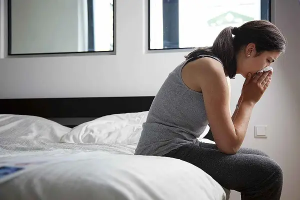 phòng ngủ bị ẩm mốc