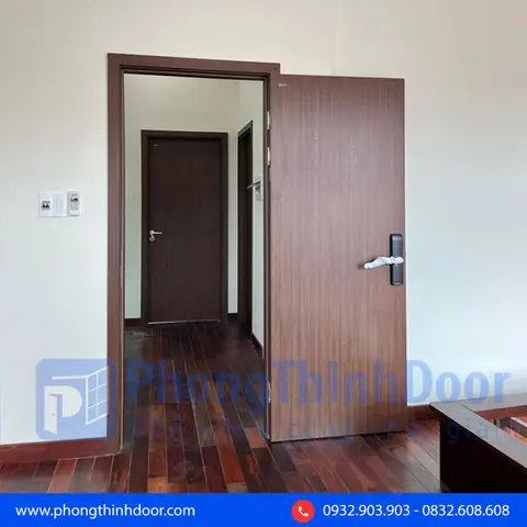 phòng ngủ nên làm cửa gì