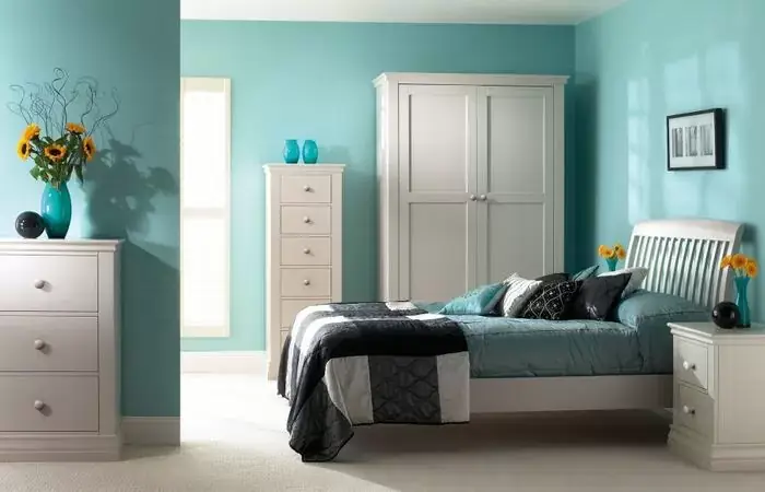 Cách phối màu trắng-xanh dương-xanh rêu cho phòng ngủ đẹp