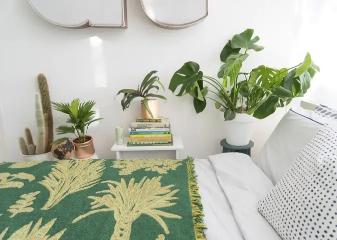 Phụ Kiện Phòng Ngủ Giá Rẻ: Làm Sao Để Decor Đẹp Và Tiết Kiệm?