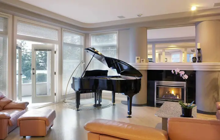 Piano Để Phòng Ngủ Được Không? Lợi Ích Và Những Lưu Ý Quan Trọng