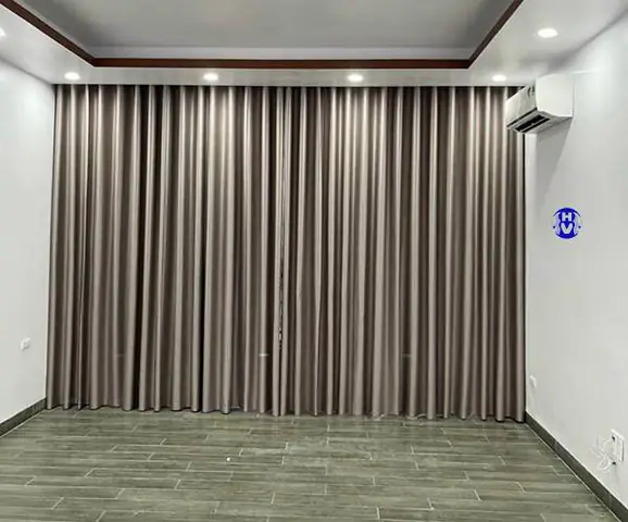 Ưu điểm giữa rèm vải ngăn phòng ngủ với vách ngăn