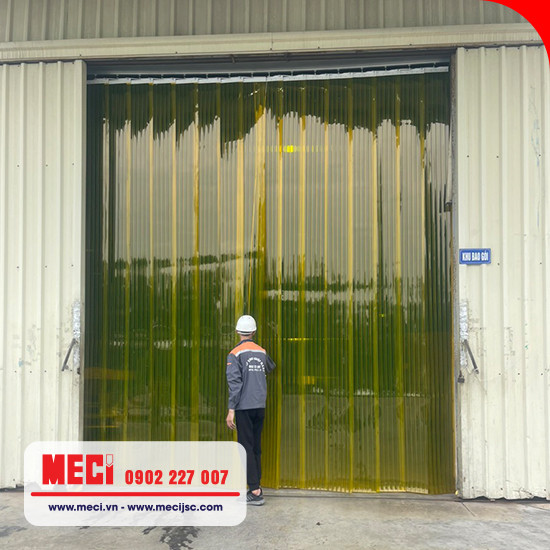 Rèm nhựa cửa ra vào kho xưởng