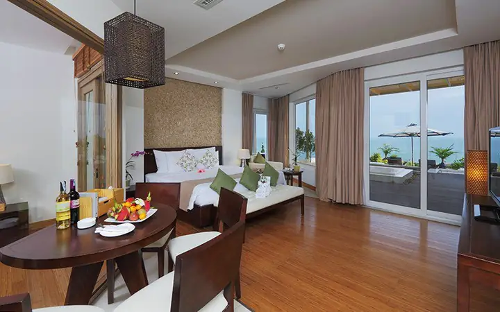 Resort Villa 3 Phòng Ngủ Sát Biển: Lựa Chọn Nào Tốt Nhất cho Bạn? Resort Villa 3 Phòng Ngủ Sát Biển: Lựa Chọn Nào Tốt Nhất cho Bạn?