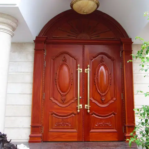 Thanh lý cửa gỗ cũ tại TPHCM