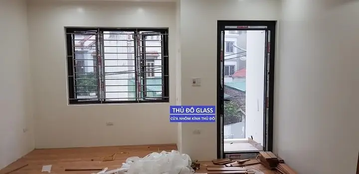 Hướng dẫn thiết kế cửa cho phòng ngủ: Chọn mẫu và vật liệu phù hợp Hướng dẫn thiết kế cửa cho phòng ngủ: Chọn mẫu và vật liệu phù hợp