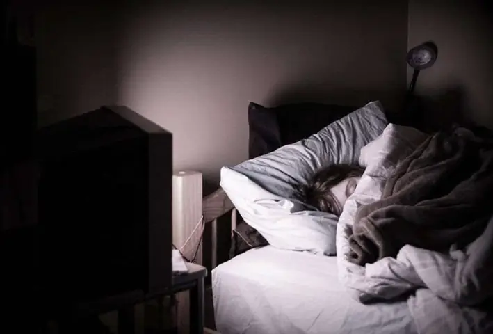 Tivi treo tường cho phòng ngủ hiện đại: Chọn loại nào tốt nhất?