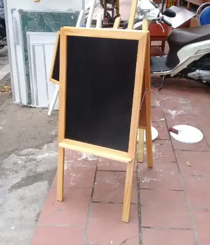 Trang trí phòng ngủ bằng bảng vẽ phấn khung gỗ: 10 ý tưởng độc đáo