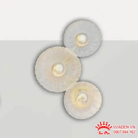Đèn tường trang trí thiết kế chao thủy tinh tạo hình độc... Đèn tường trang trí thiết kế chao thủy tinh tạo hình độc...