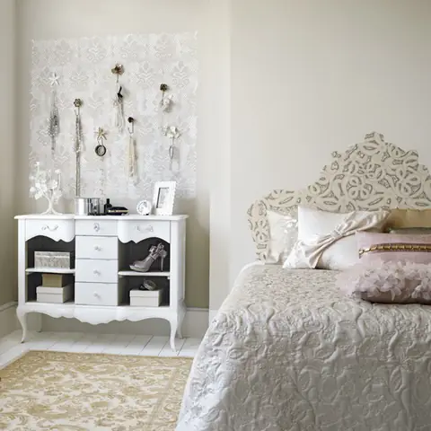 3. Tạo một khung treo đồ trang sức