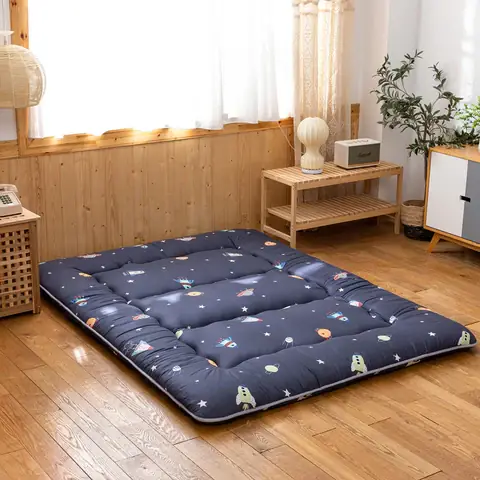 Mẫu trang trí phòng ngủ nệm dưới đất ấm cúng