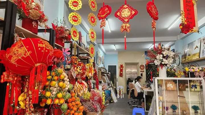 Lala Shop chuyên bán đồ phụ kiện trang trí Tết giá rẻ uy tín ở TPHCM Lala Shop chuyên bán đồ phụ kiện trang trí Tết giá rẻ uy tín ở TPHCM