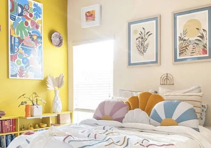 Trang trí phòng ngủ vàng: Hướng dẫn chi tiết tạo không gian ấn tượng Trang trí phòng ngủ vàng: Hướng dẫn chi tiết tạo không gian ấn tượng