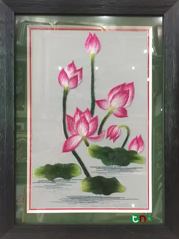 Tranh Thêu Tay Treo Phòng Ngủ: Hướng Dẫn Chọn Và Trang Trí Tranh Thêu Tay Treo Phòng Ngủ: Hướng Dẫn Chọn Và Trang Trí