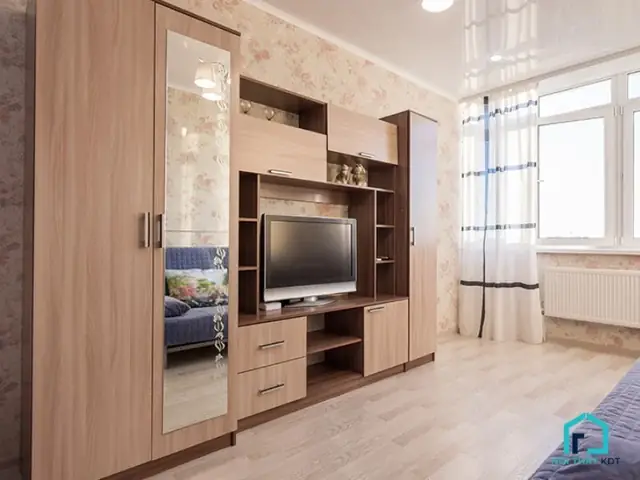 tủ quần áo phòng ngủ kệ tivi