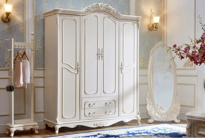 Tủ quần áo phòng ngủ tân cổ điển: Đặc điểm & Hướng dẫn chọn