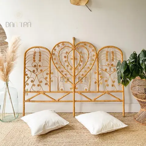 Hướng Dẫn Tự Trang Trí Phòng Ngủ Hình Trái Tim Lãng Mạn