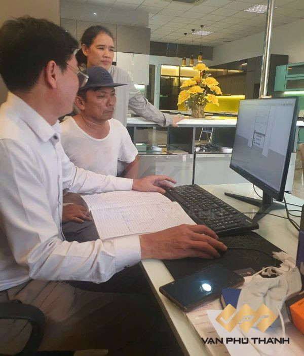 Tư vấn giải pháp lắp đặt cửa tủ bếp bằng nhựa cho khách hàng