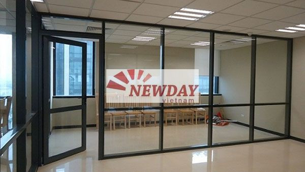 Ứng dụng cửa nhựa mica trong làm cửa ra vào, cửa sổ, cửa nhà tắm hiện đại