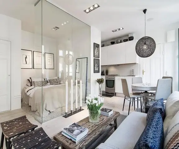 Vách Ngăn Bằng Kính Mờ Cho Phòng Ngủ: Lợi Ích & Ứng Dụng