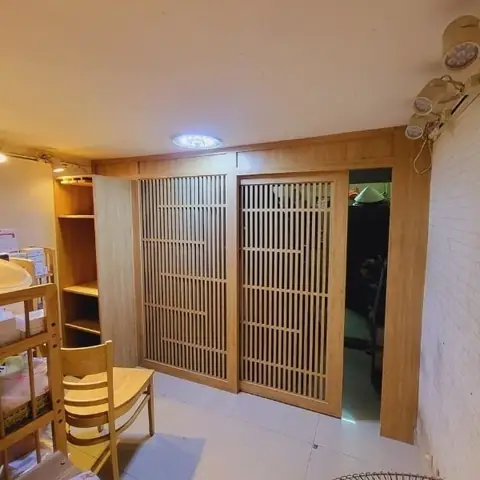 Vách Ngăn Cửa Phòng Ngủ: Hướng Dẫn Lựa Chọn & Thiết Kế Đẹp